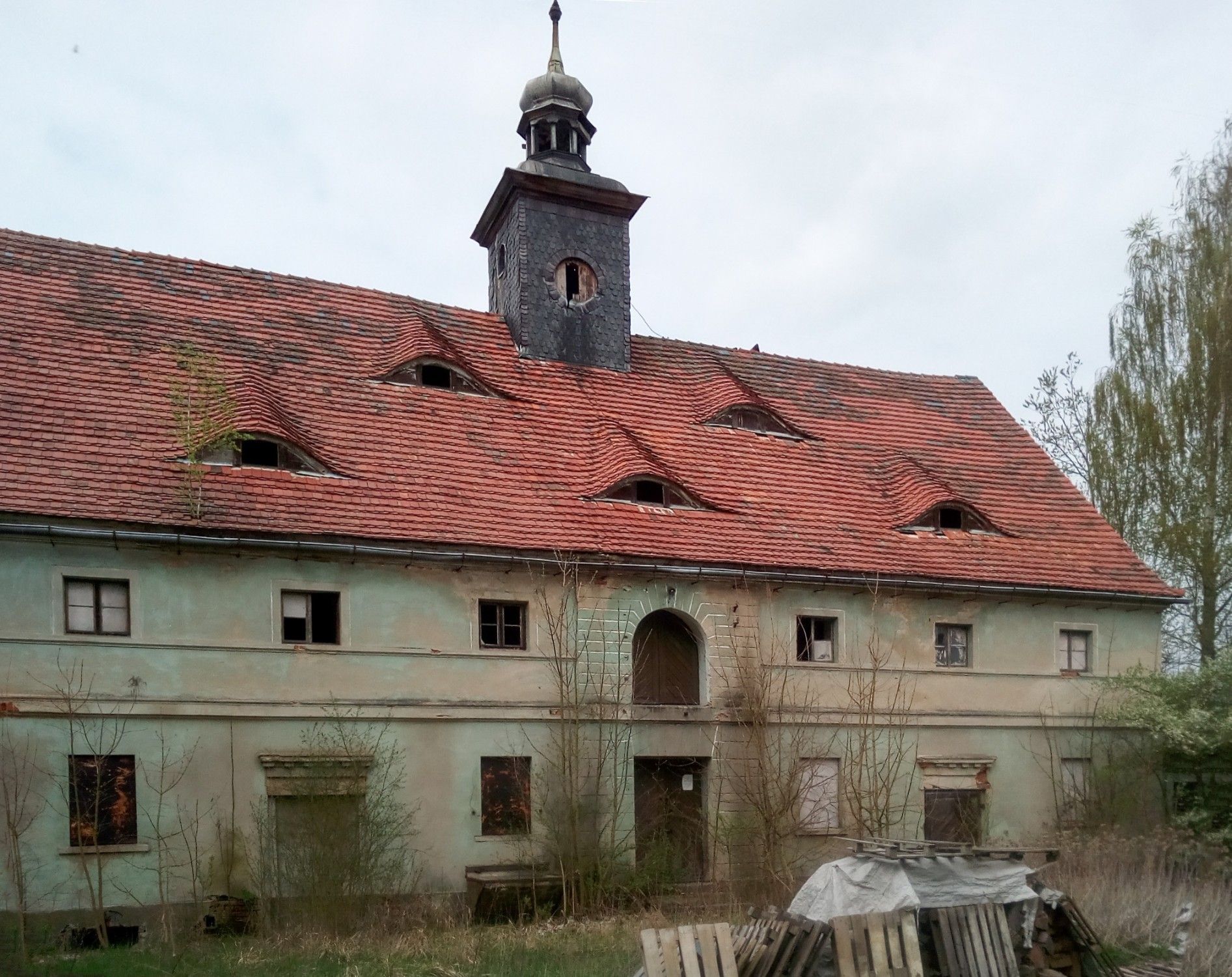 Kaštieľ na predaj Namysłów, województwo opolskie:  Exteriérový pohľad