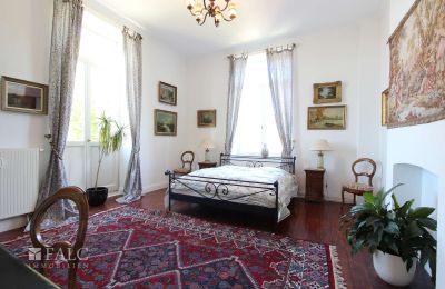 Zámok na predaj Fays, Wallonie, Schlafzimmer im 1.OG des zweiten Traktes
