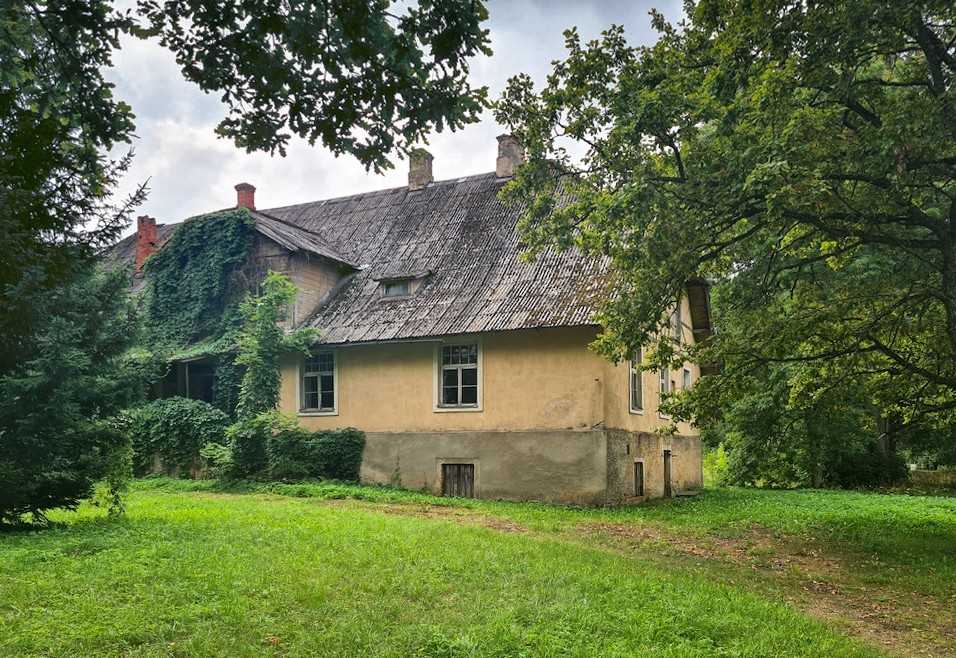 Fotky Malý kaštieľ v Lotyšsku: Bilskas muiža