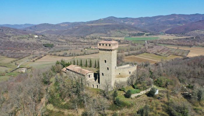 Hrad na predaj 06060 Pian di Marte, Umbria,  Taliansko