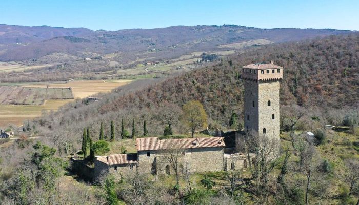 Hrad na predaj 06060 Pian di Marte, Umbria,  Taliansko