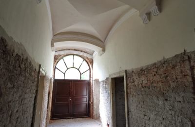 Kaštieľ na predaj Lubiatów, Dwór w Lubiatowie, województwo łódzkie, Podlažie