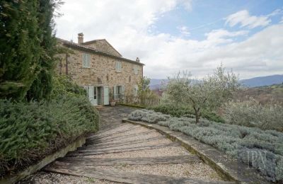 Vidiecky dom na predaj Città di Castello, Umbria, Prístup