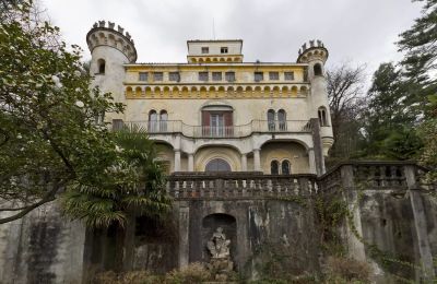 Historická vila na predaj 28838 Stresa, Via Giuseppe Mazzini, Piemont:  Pohľad z prednej strany