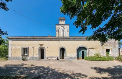 Nehnuteľnosti s charakterom, Apulisches Bauernhaus mit Taubenturm bei Oria