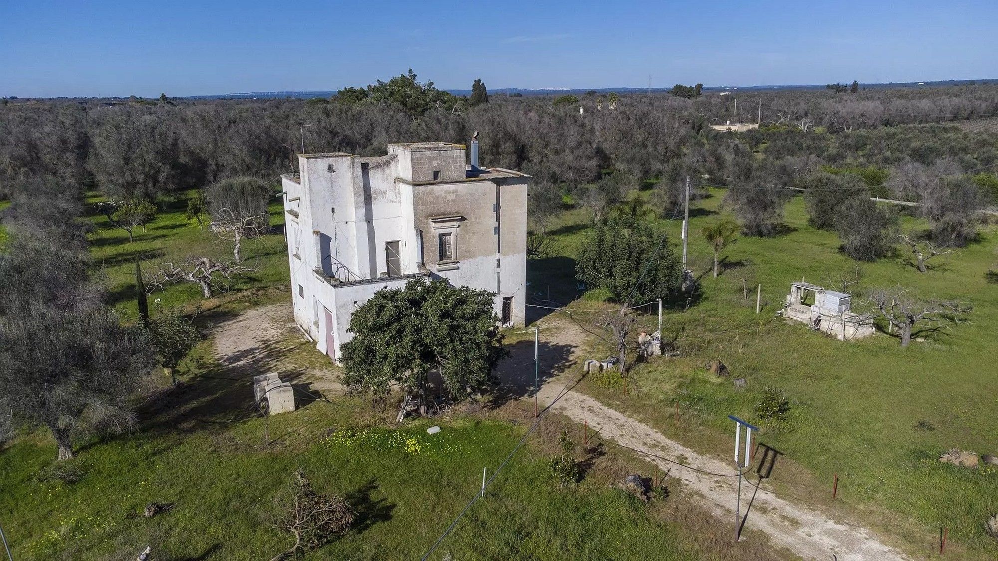 Fotky Masseria - Starý statok s kaplnkou v blízkosti Oria