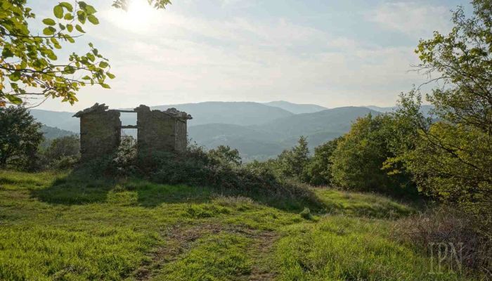 Vidiecky dom na predaj 06019 Preggio, Umbria,  Taliansko