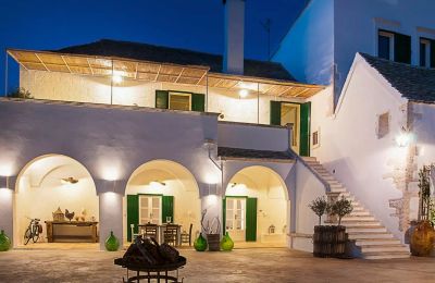 Vidiecky dom na predaj Martina Franca, Puglia, Pohľad z prednej strany