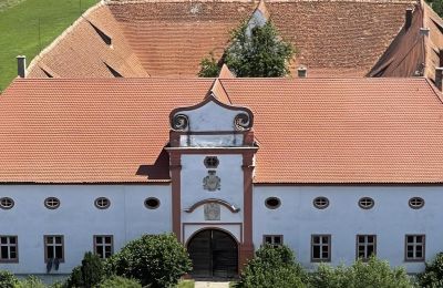 Nehnuteľnosti s charakterom, Barockschloss in Bayern nahe Brombachsee mit Nahwärme beheizt