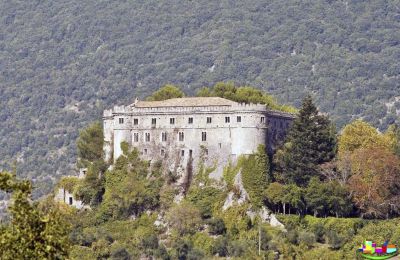 Hrad na predaj Abruzzo:  Exteriérový pohľad
