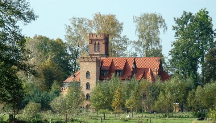 Hrad na predaj Opaleniec, województwo mazowieckie,  Poľsko