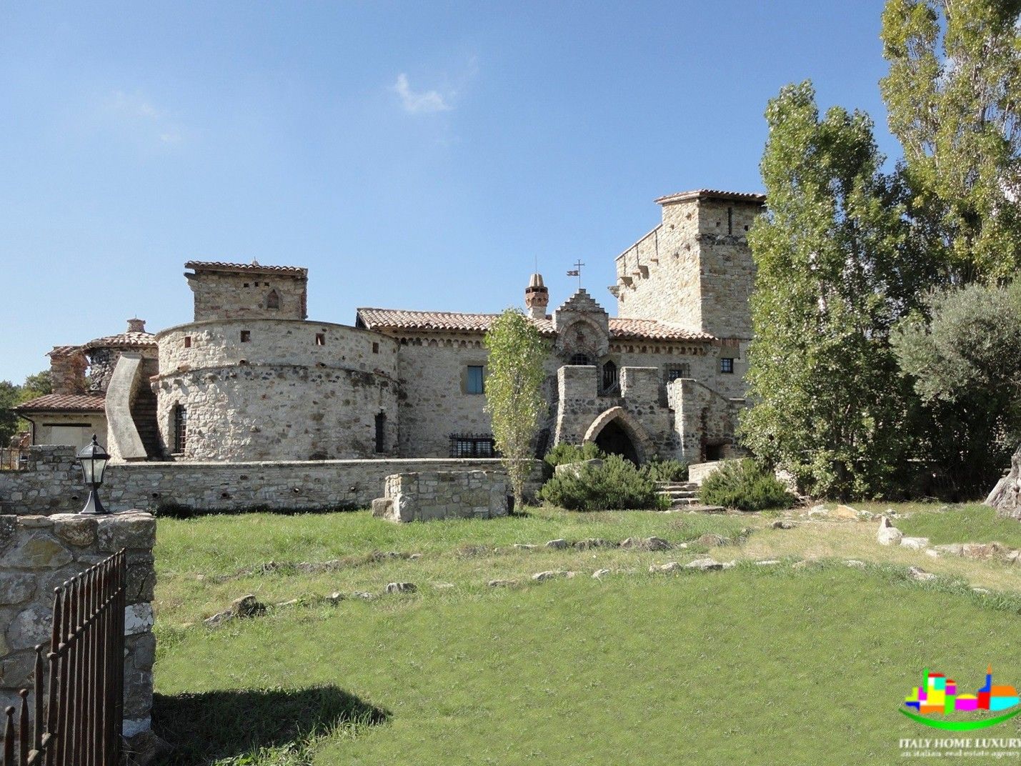 Fotky Exkluzívny hrad na odľahlom mieste