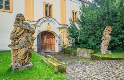 Hrad na predaj Třebotov, Stredné Čechy