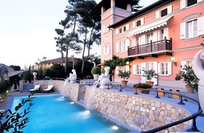 Historická vila na predaj Lari, Toscana:  Bazén