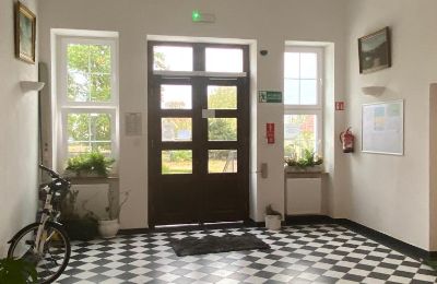 Apartmán v historickej budove na predaj Lubiechowo, Pałac w Lubiechowie, województwo zachodniopomorskie, Hol wejściowy 