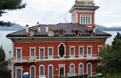 Byt na zámku na predaj 28838 Stresa, Via Sempione Sud 10, Piemont:  Pohľad zo zadnej strany