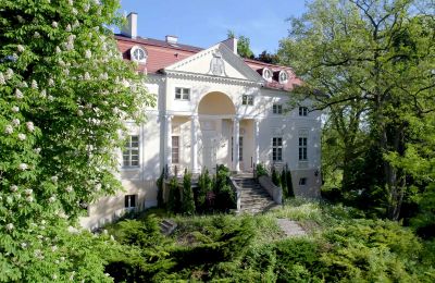 Historické nehnuteľnosti, Unikátny kaštieľ pri Vroclave, Dolné Sliezsko