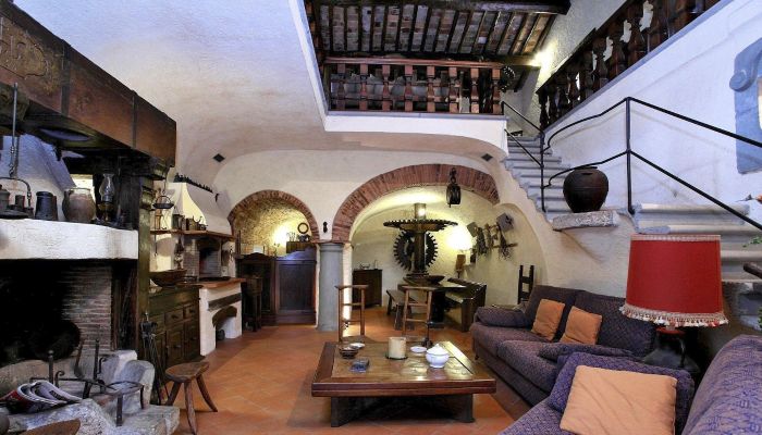 Mlyn na predaj Camaiore, Toscana,  Taliansko