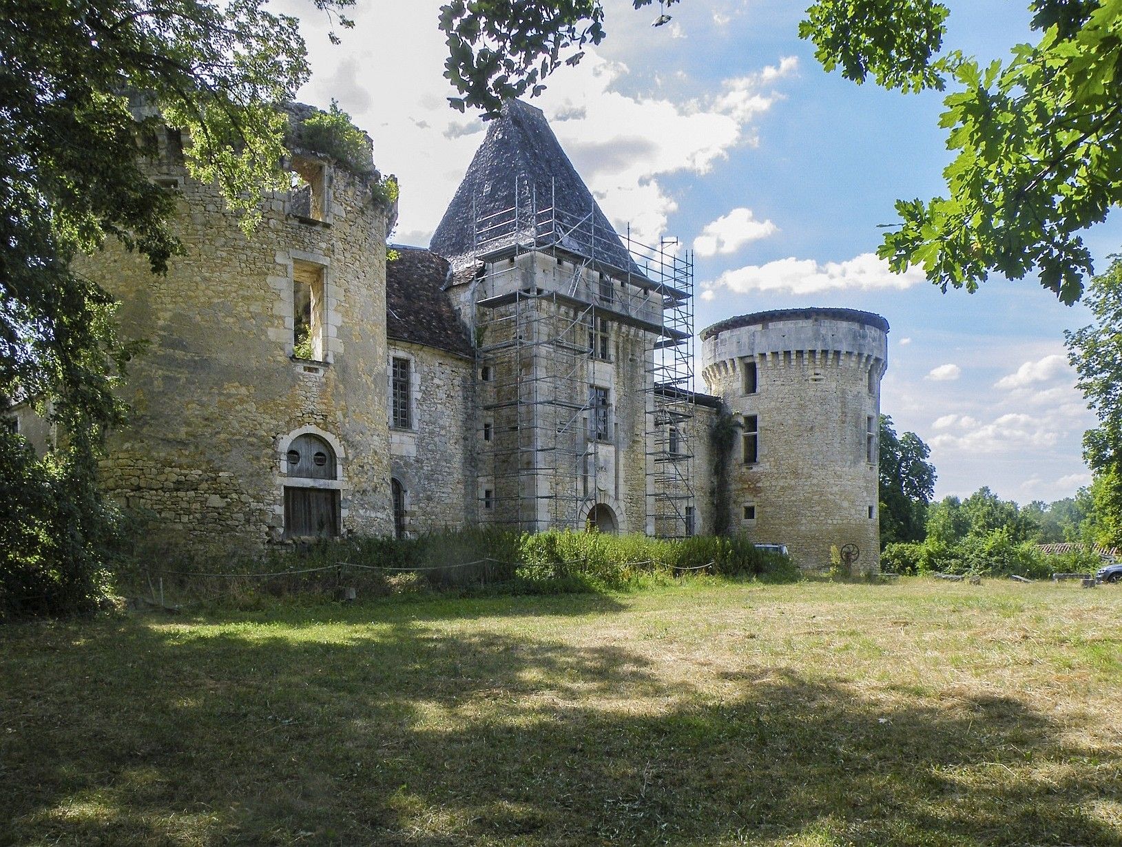 Fotky Zámok v Périgueux, Dordogne, Nová Akvitánia