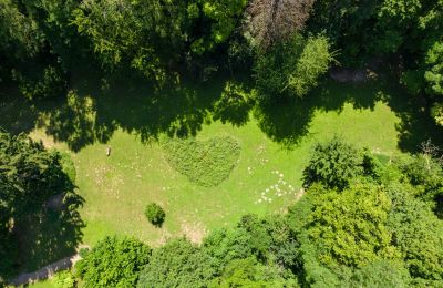 Zámok na predaj Baden-Württemberg:  Ca 2300qm großes Baugrundstück im Park