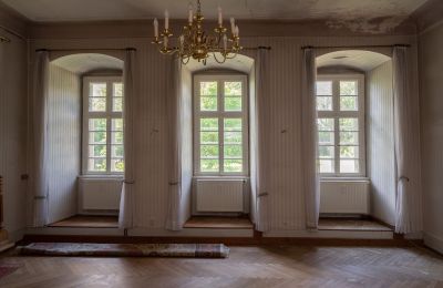 Zámok na predaj Baden-Württemberg, Gr. Zimmer im li9nken Flügel