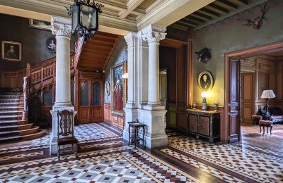 Historické nehnuteľnosti, Vynikajúci zámok v Bretónsku s 24 hektármi pôdy