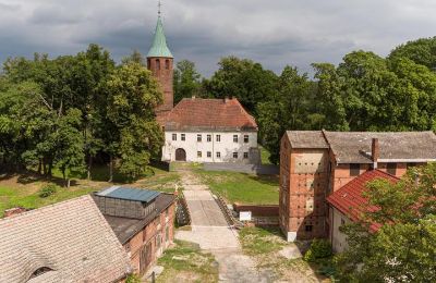 Hrad na predaj Karłowice, Zamek w Karłowicach, województwo opolskie, Prístup