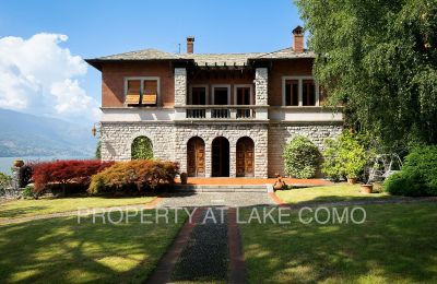 Historická vila na predaj Bellano, Lombardsko:  Pohľad z prednej strany