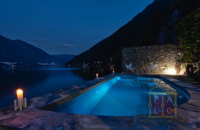 Historický objekt na predaj Brienno, Lombardsko, Pool at Night