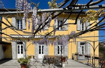 Historická vila na predaj Cernobbio, Lombardsko:  Pohľad z prednej strany