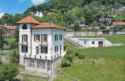 Historická vila na predaj Dizzasco, Lombardsko, Pohľad zboku