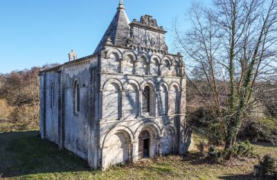 Zámok na predaj Saintes, Nouvelle-Aquitaine:  Kaplnka