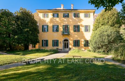 Historická vila na predaj 22019 Tremezzo, Lombardsko:  Pohľad z prednej strany