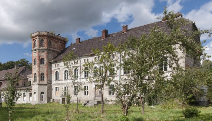 Zámok na predaj Cecenowo, województwo pomorskie,  Poľsko