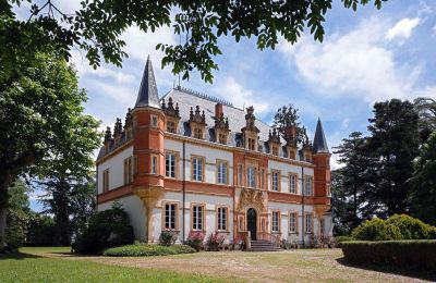 Zámok na predaj Saint-Bertrand-de-Comminges, Occitanie:  Exteriérový pohľad