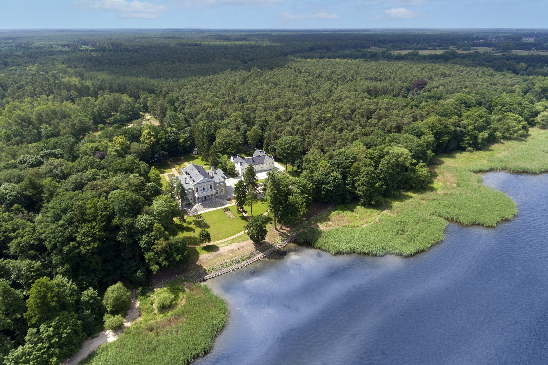 Fotky Luxusný palác na fantastickom mieste v blízkosti Berlína