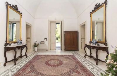 Historická vila na predaj Lecce, Puglia:  Vstupná hala