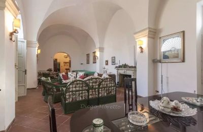 Historická vila na predaj Lecce, Puglia:  Obývacia izba