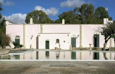 Historická vila na predaj Lecce, Puglia:  Pohľad zo zadnej strany