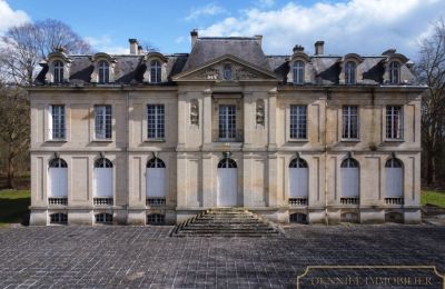 Zámok na predaj Chantilly, Hauts-de-France, Pohľad z prednej strany