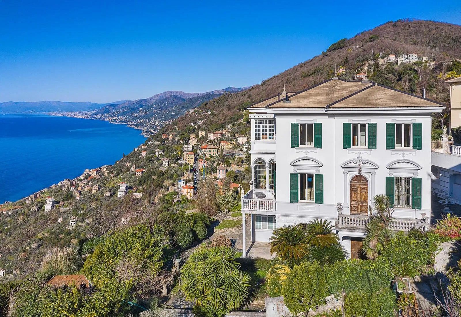 Fotky Exkluzívna historická vila v Ligúrii s fantastickým výhľadom na more