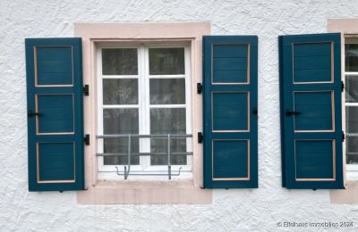 Meštiansky dom na predaj 53945 Blankenheim, Nordrhein-Westfalen, 2-farbig lackierte Fensterläden Holz