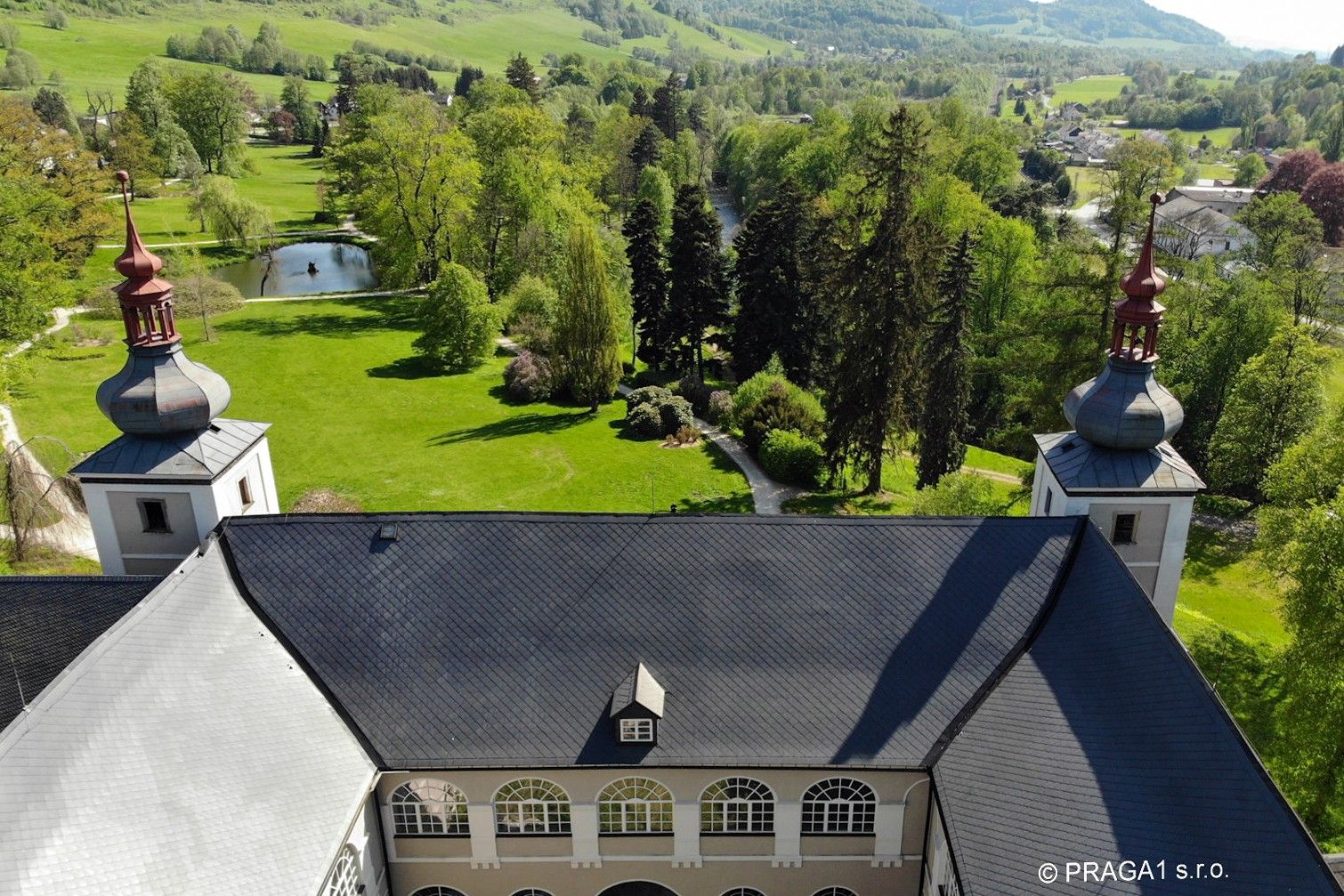 Fotky Zámok vo východných Čechách - ideálny pre lekárov alebo hotelierov