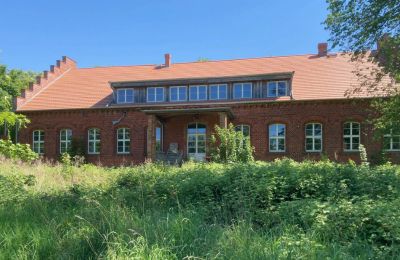Kaštieľ na predaj 17309 Fahrenwalde,  Friedrichhof 7-8, Mecklenburg-Vorpommern, Pohľad zo zadnej strany