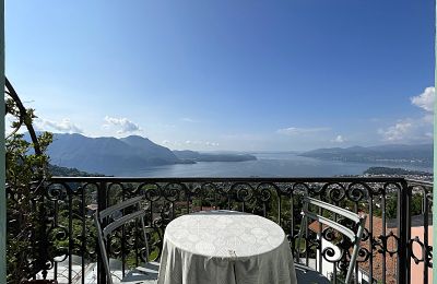 Historická vila na predaj Bee, Piemont, Aussicht vom Balkon