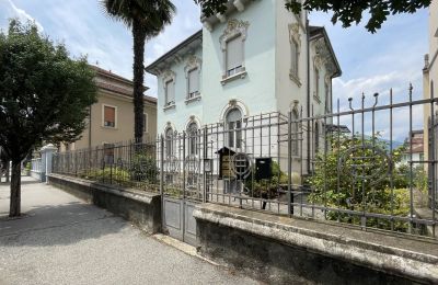 Apartmán v historickej budove Luino, Lombardsko