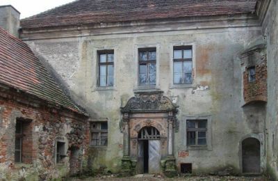 Zámok na predaj Osetno, Pałac w Osetnie, województwo dolnośląskie, Dvor