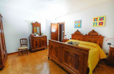 Historická vila na predaj Lisanza, Lombardsko, Spálňa