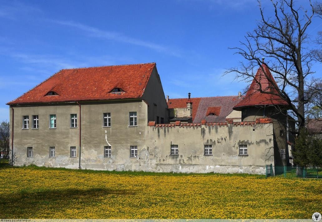 Fotky Starý zámok v Poľsku pri Wałbrzychu