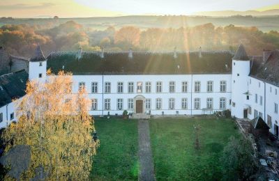 Zámok Roussy-le-Bourg, Grand-Est